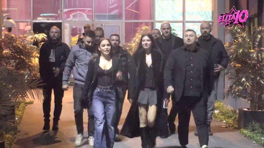 Oborila sve sa nogu! Aleksandra Mladenović zapevala svoj veliki hit, učesnici Elite pali u trans! (VIDEO)