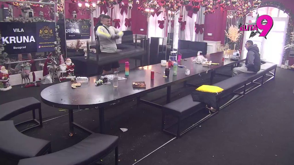 Sofija će uskoro šetati pravog kazanovu! Terza se bacio na posao, ne časi časa da dovede izgled do savršenstva (VIDEO)