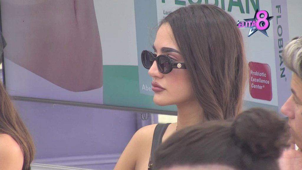 ONA JE ZA MENE OBJEKAT: Gastoz ne štedi poniženja na Anđelin račun, ona prebledela pa ga ODJAVILA ZAUVEK: Jedan je bio u vezi sa mnom, a nije dobio... (VIDEO)