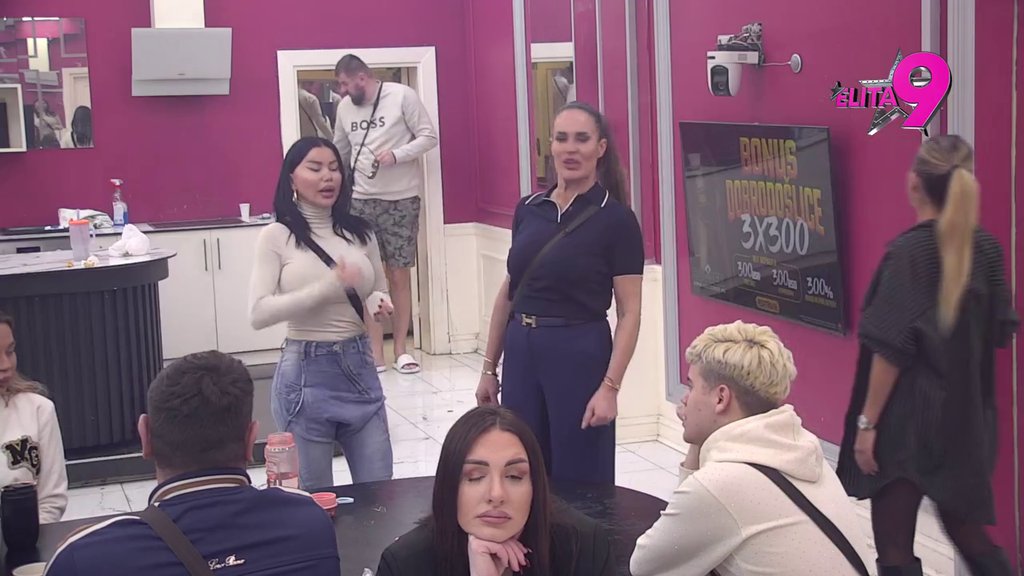 Pozajmila joj NOVAC, a sad je drži u šaci? Kačavenda ostaje bez poslednjeg prijatelja: Otkriveno kako je blatila i pljuvala Vanju Živić, Janjuš i Anđelo izneli sve detalje! (VIDEO)