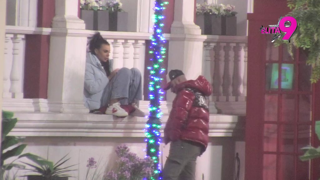 Tek će da vidi kako ona to radi: Anita najavila Luki u spoljnom svetu brutalne akcije, spremna da ga otkine u krevetu! (VIDEO)