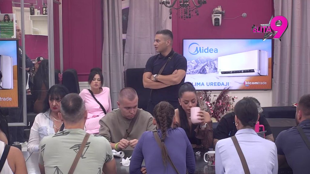 Kleo mi se tri godine da se nije čuo sa njom: Aneli i Asmin saterani u ćošak, krenuli da iznose detalje iz svog odnosa, Stanija šokirana novim saznanjima  (VIDEO)