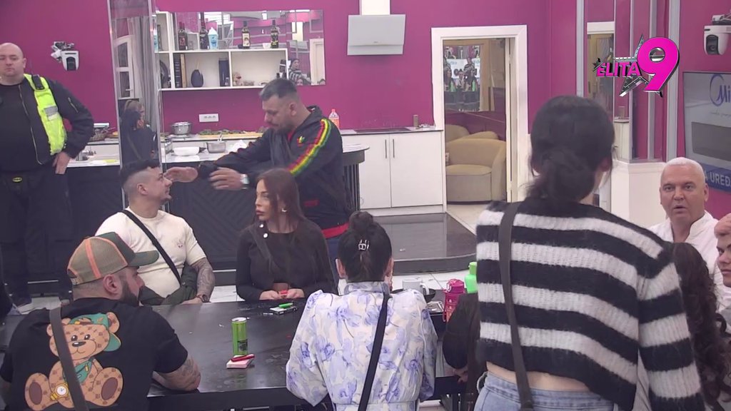 UVALJUJE GA U PROBLEME: Bebica očitao lekciju Hani jer je zakuvala haos između Bore i Neria, Terza se umešao:  NIJE TREBALO DA... (VIDEO)