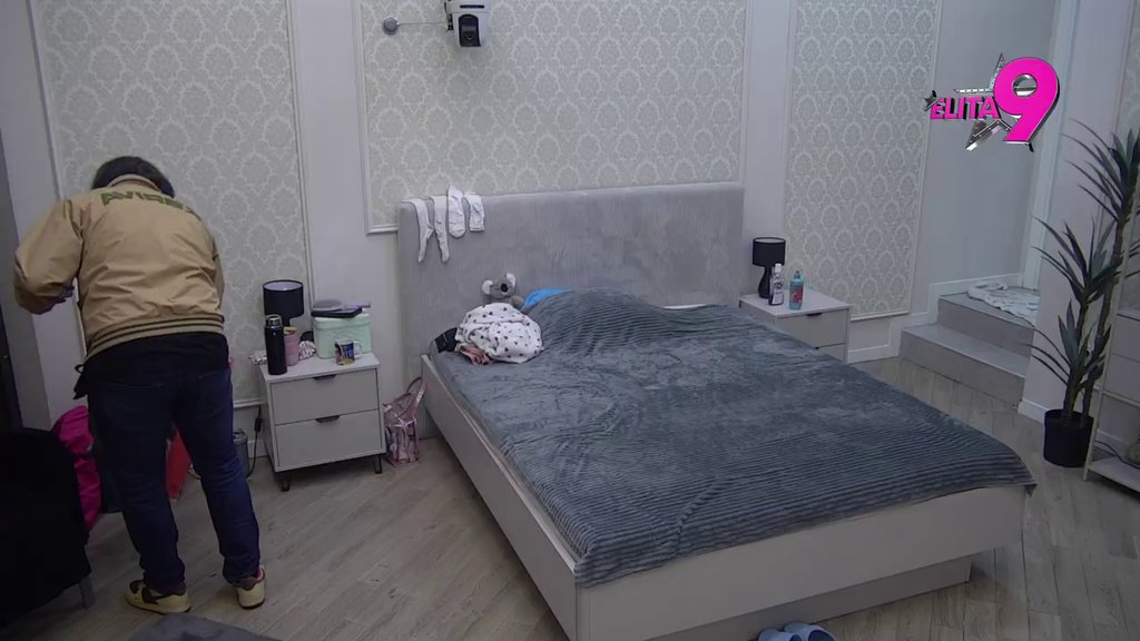 Nastao lom! Bora se zaleteo ka hotelu, demolirao advokaticine stvari (VIDEO)