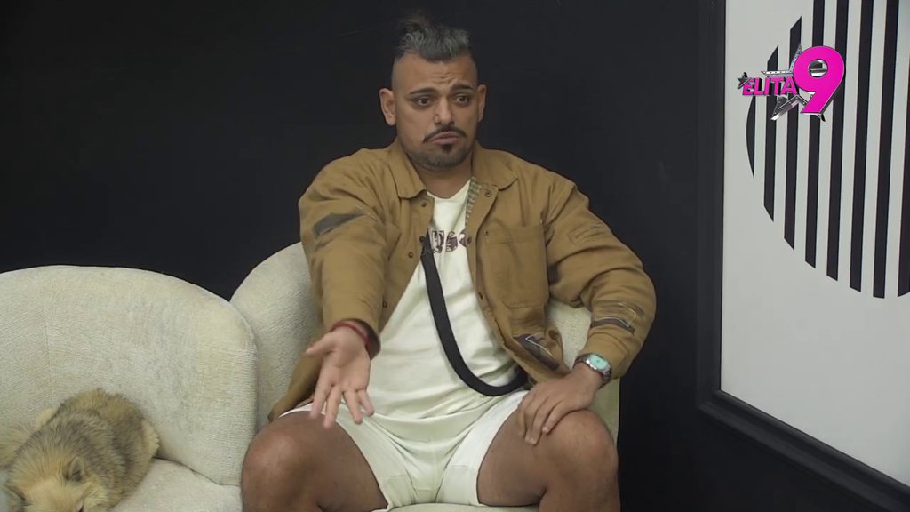 Milica Kemez delila dečka sa sestrom Mirelom? Bora obelodanio sve o aferi svog prijatelja i bivše, razbesneo kao ris i priznao: Plac mi neće uzeti, makar bacio bombu na sebe tamo! (VIDEO)