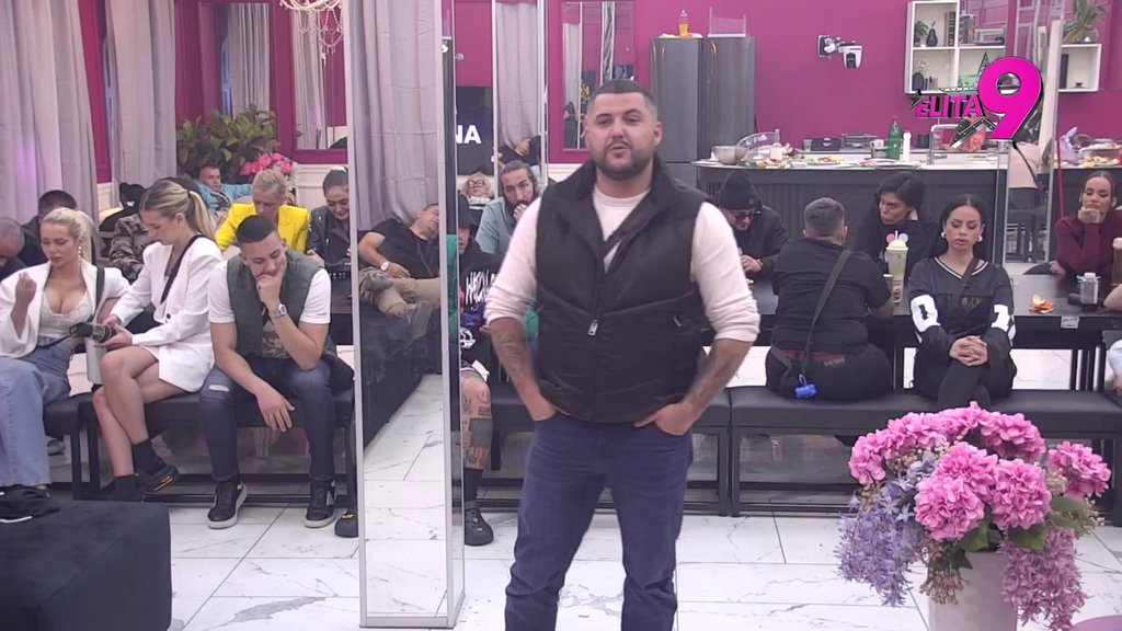 Sa njim suze, sa mnom osmeh, ovako se ponaša muškarac: Asmin dočekao pet minuta i PREGAZIO Luku, pa progovorio o odnosu sa Aneli: Ona je meni rekla da je Luka udavio sa pričom, da non stop priča (VIDEO)