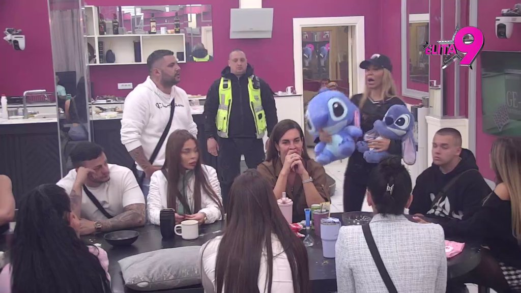 Ovo je mesecima čekao da čuje: Alibaba se istopio, Maja ga nazvala svojim mužem! Aneli sigurna da u njemu traži Cara (VIDEO)