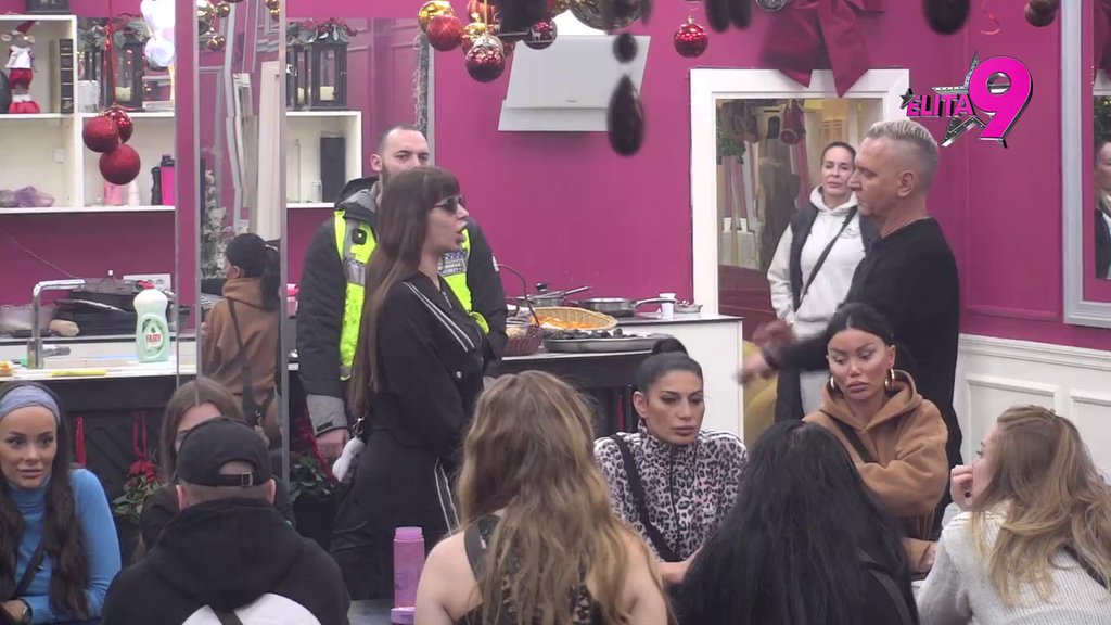 Kornjača sa Galapagosa i praziluk dama, oduvala sam je: Kačavenda nikad žešće udarila po Zorici Marković, obrisala patos s Anom Ćurčić (VIDEO)