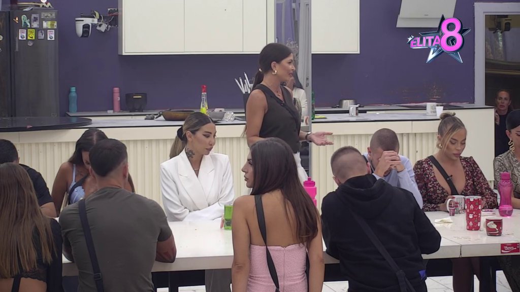 Jasno je šta radiš, ali žrtva biti nećeš: Bebica unakazio Aneli za sva vremena, priznao da je velika nula od prijatelja! (VIDEO)