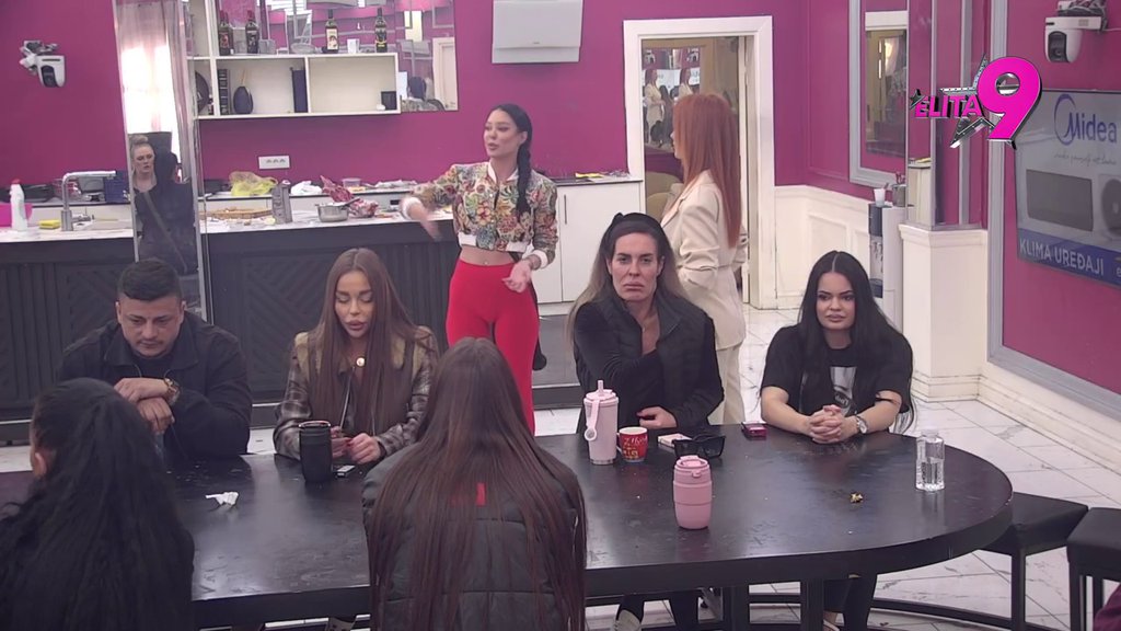 Idemo na bolje! Maja ponosna što je rasturila prijateljstvo Terze i Asmina, Bora odmah povikao: Videćemo kad bude bio izgreban! (VIDEO)