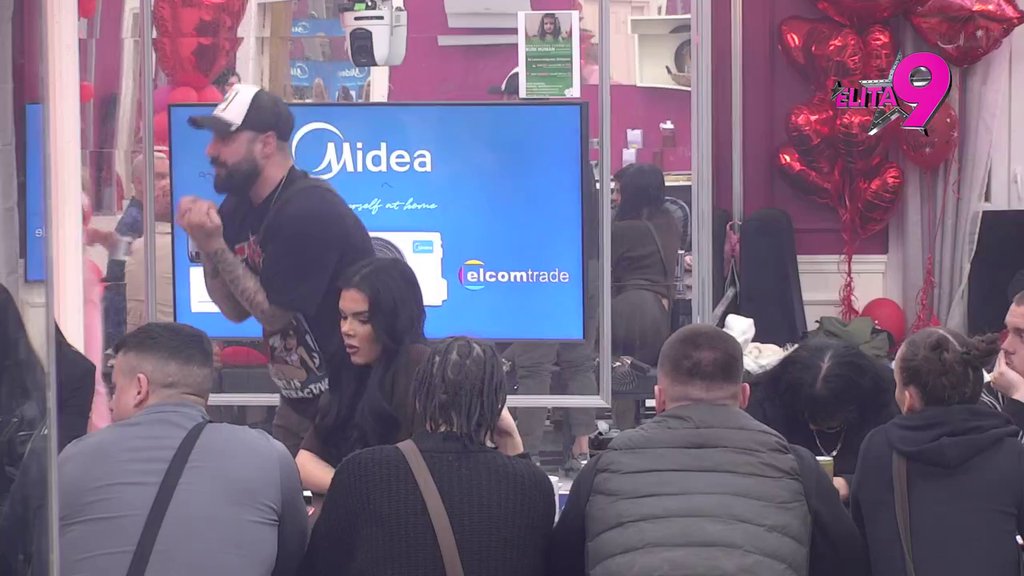 Sada je sve jasno! Luka beži od činjenice da koristi svaki momenat da priča sa Aneli, ona ga raskrinkala (VIDEO)