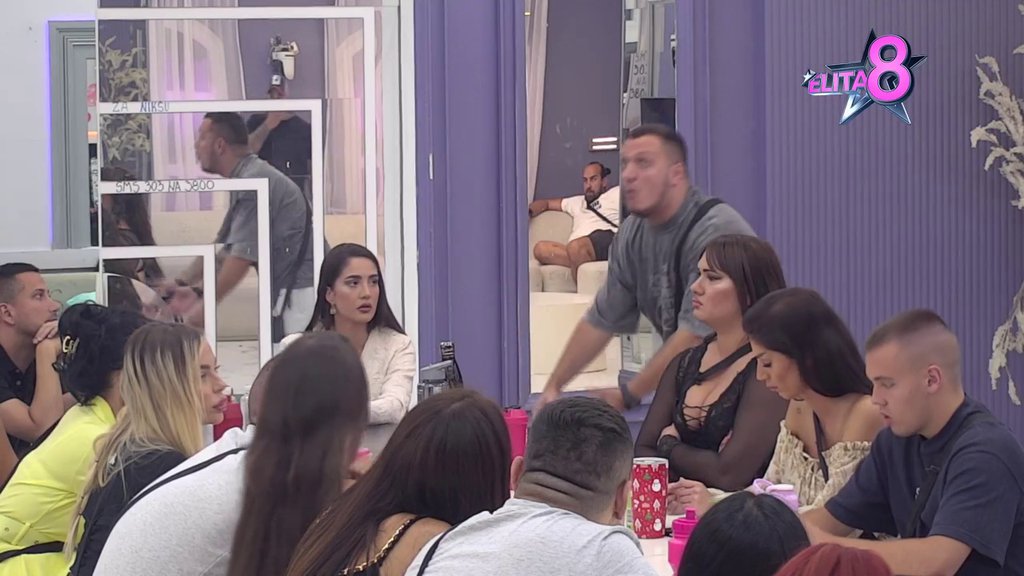 Nisam ja princeza, za tebe sam dama: Gastoz rešena da se neće pomiriti sa Pavlom, otkrio zbog čega ga je tešio (VIDEO)