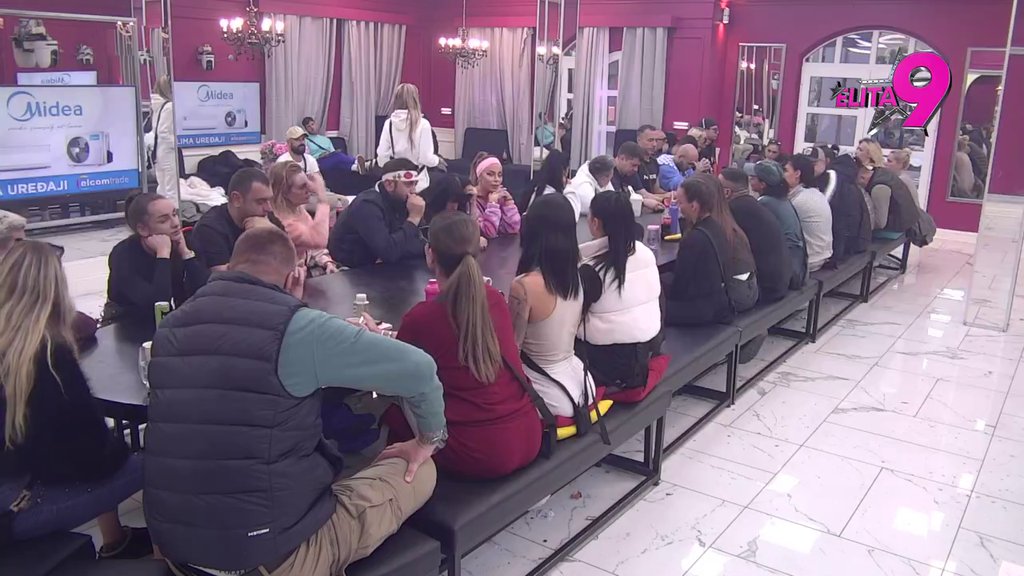 POVERENJE U POTPUNOSTI UNIŠTENO: Aneli otkrila da je ušla u sukob sa Lukom zbog Anite, pa pokušala da se OPERE od svojih reči! (VIDEO)