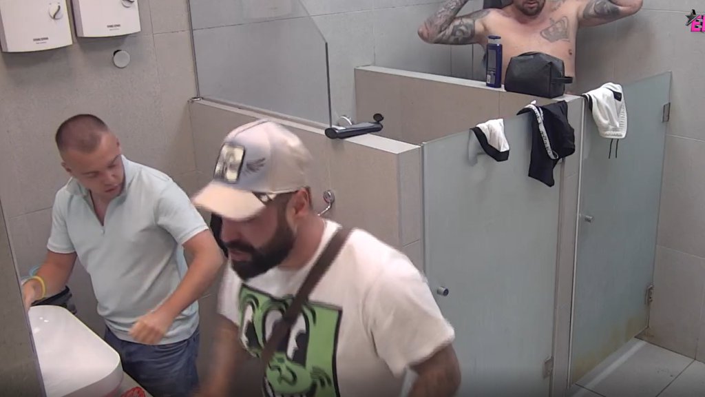 OBEZBEĐENJE U PRIPRAVNOSTI! Žestoka provokacija Luke i Dače zbog njegovog odlaska u hotel: Aneli, da nisi više legla sa Filipom! (VIDEO)