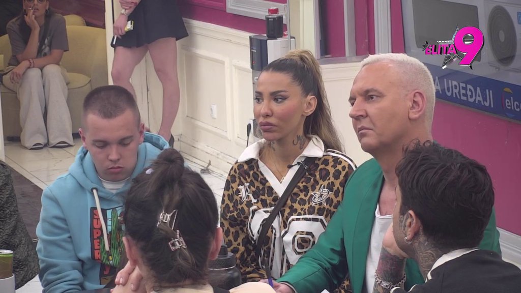 Niko ne veruje šta sluša! Luka i Anita doneli odluku da ukinu intimne odnose, Ivan posle Anđelove reakcije rešio da obnovi vezu sa Vanjom! (VIDEO)