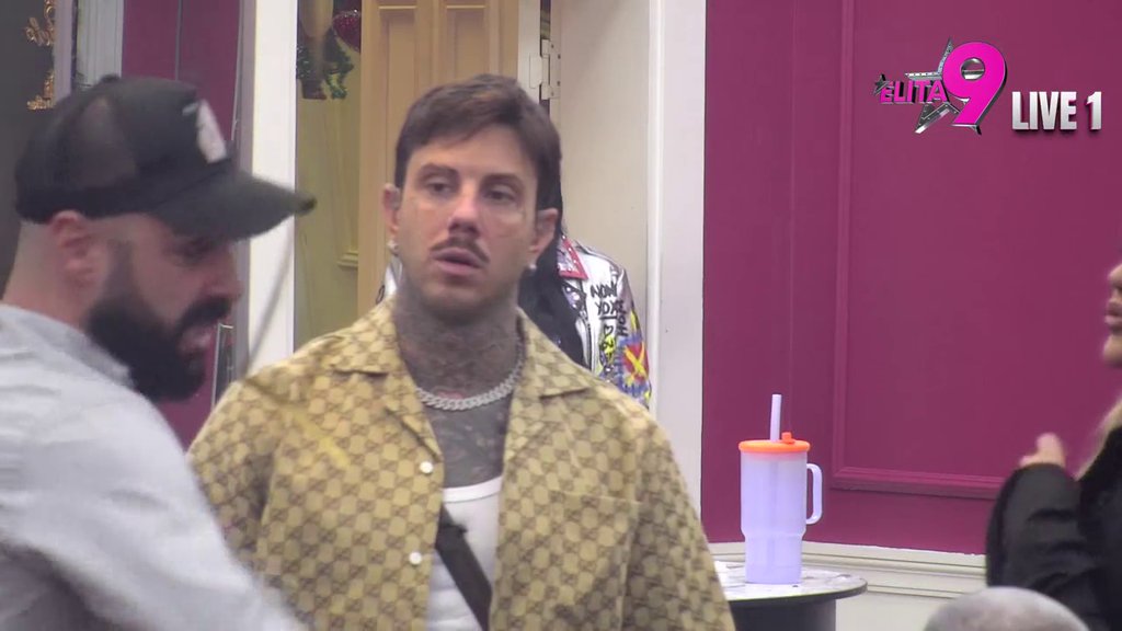 Upalio centrifugu: Filip se svim silama pere od emocija prema Aniti, Maja stala u njegovu zaštitu protiv Luke! (VIDEO)