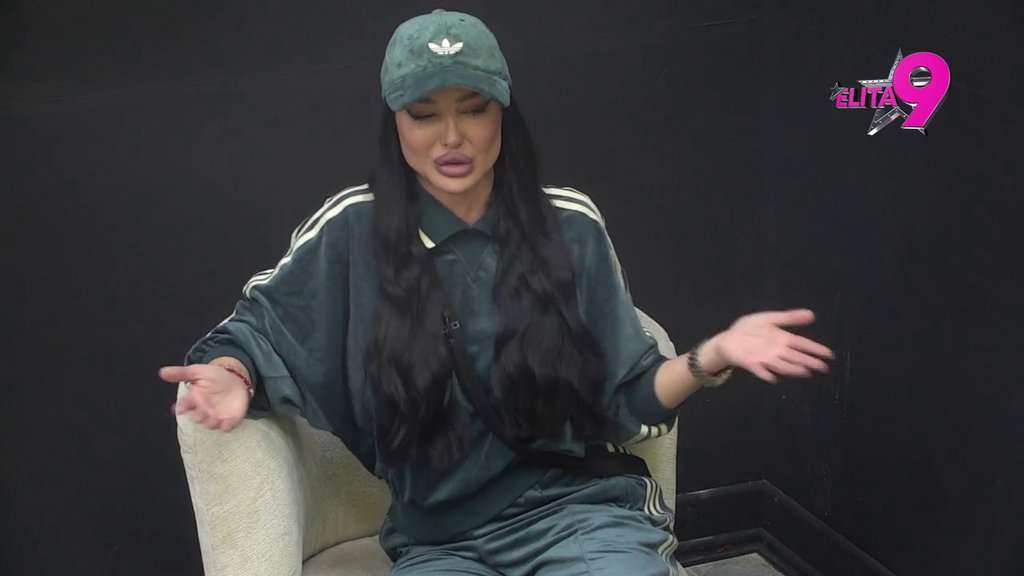 Šokirala se kada ga je videla iz aviona, ali kad je dao karticu... Maja zbog Stanijinog pominjanja njene majke GRCALA U SUZAMA, pa je demolirala: Klimakterična baba, otkucava biološki sat! (VIDEO)