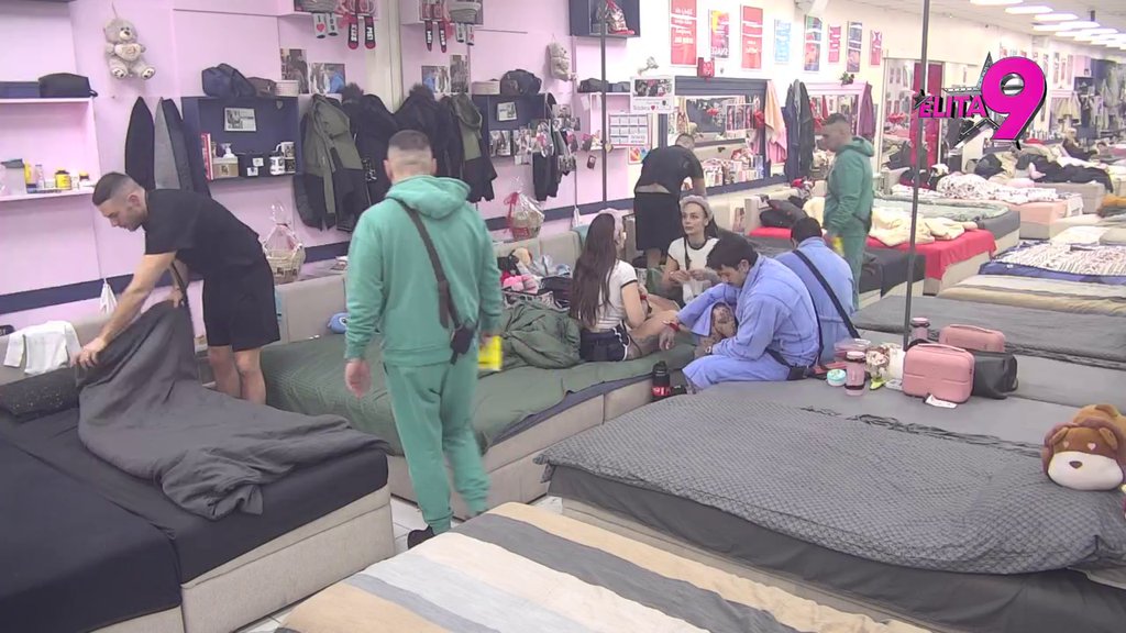 Pošto sam ja MANIJAK, nema potrebe da mi se obraćaš! Bebica uključio SKENER, pa zvanično RASKINUO s Teodorom, Filip sve sluša i ne veruje! (VIDEO)