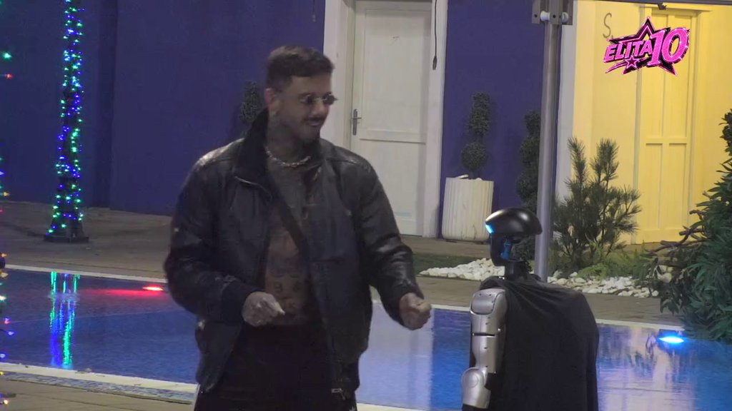 Toša pokušao da spojiLauru i Đukića, ona mu poručila: Neću ih sprečavati, neka se... (VIDEO)
