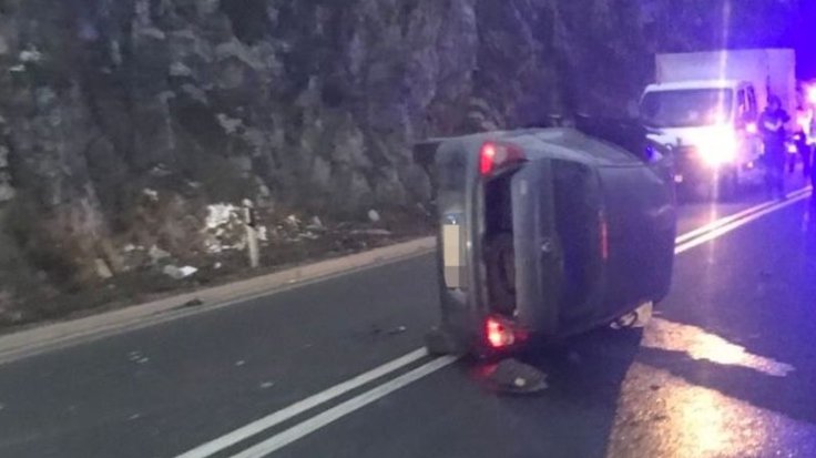 TEŠKA NESREĆA KOD UŽICA! Izgubio kontrolu, završio prevrnut, a delovi delovi svuda po putu! Hitna brzo stigla