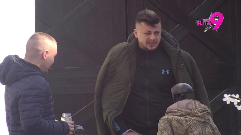 Čekale su da urade jedna na drugu: Dača jedva dočekao raskol prijateljstva Maje i Aneli, otkrio da je Ahmićeva bila spremna na OTKOPAVANJE RATNIH SEKIRA! (VIDEO)