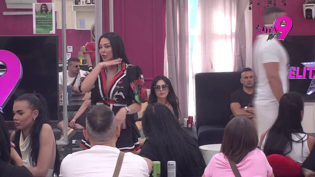 Traži bilo koji način da sebe uzdigne! Anelina ljubomora prema Maji izbila u prvi plan, Uroš je razbucao: Gledaš njihove odnose... (VIDEO)