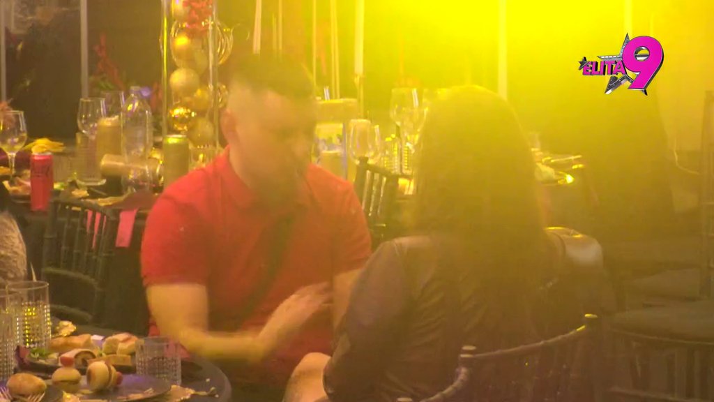 Doživeo pomračenje: Bebica ulovio nove poglede Đukića i Teodore, napravio joj haos! (VIDEO)