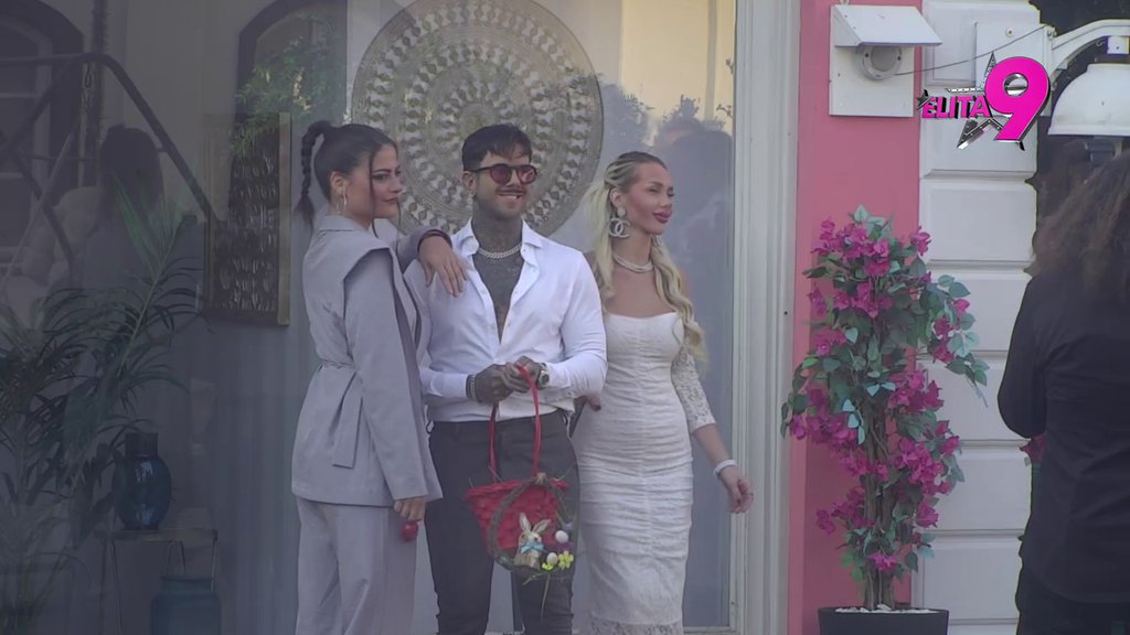 Bebica na aparatima: Teodora i Filip ne skidaju osmehe s lica, ovaj prizor bolje da nije video! (VIDEO)