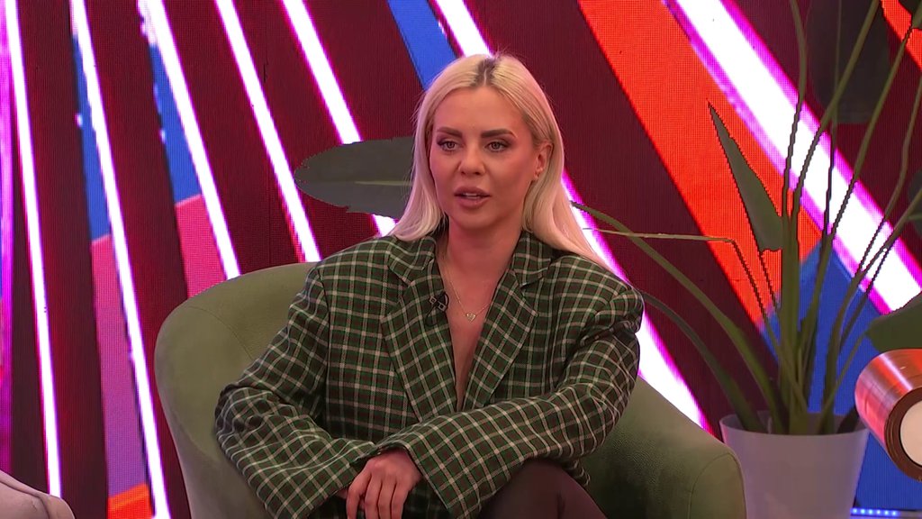 Namazana je i zla, a mama sve gura i podržava: MC Aleks urnisala Sofiju Janićijević, pa se osvrnula na Staniju i Maju (VIDEO)