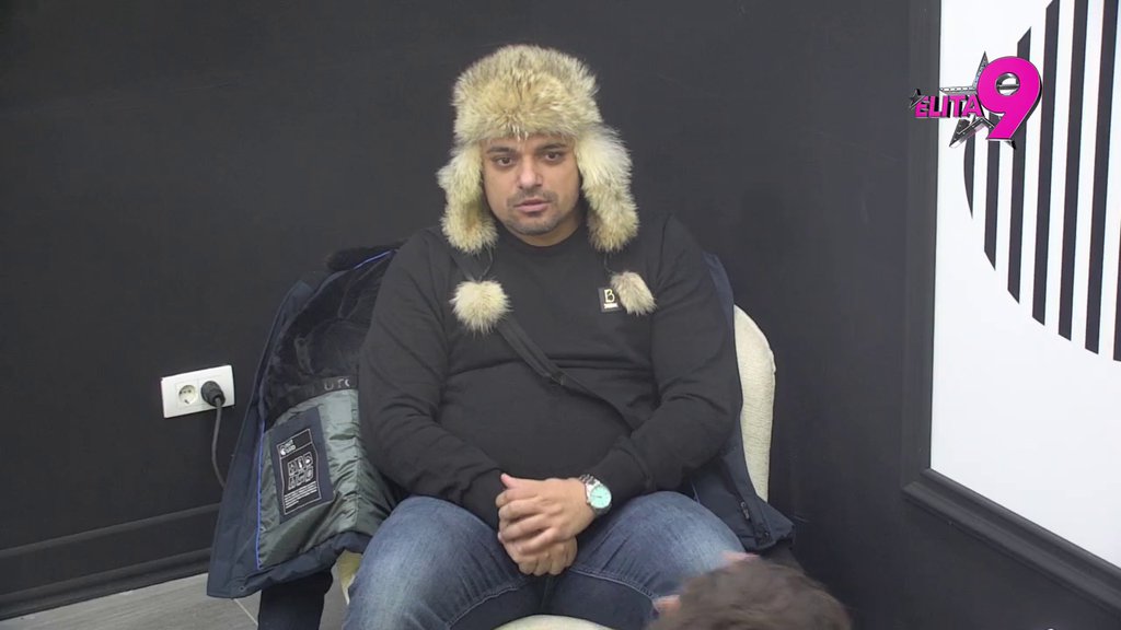 Razočaran u cimere! Bora Santana od sutra okreće novi list i kreće da bojkotuje sve, ali priznao da je ponosan na sebe: Devojke se kupaju, više nemaju perut i kačkavalje... (VIDEO)