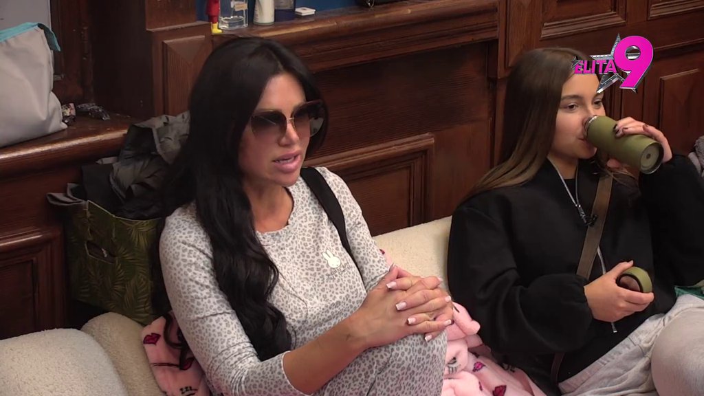 OBEZBEĐENJE ULETELO MUNJEVITOM BRZINOM! Žestoko suočavanje Aneli i Stanije trese pab (VIDEO)