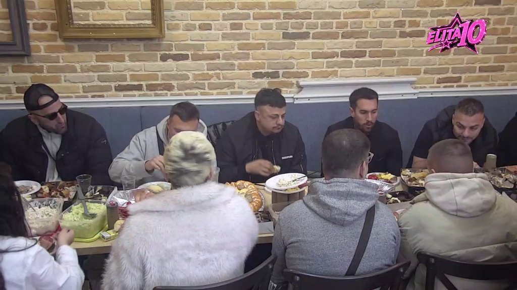 Bogato, domaćinski! Učesnici Elite uživaju na Nemaninom slavskom veselju! Ića i pića na sve strane! (VIDEO)