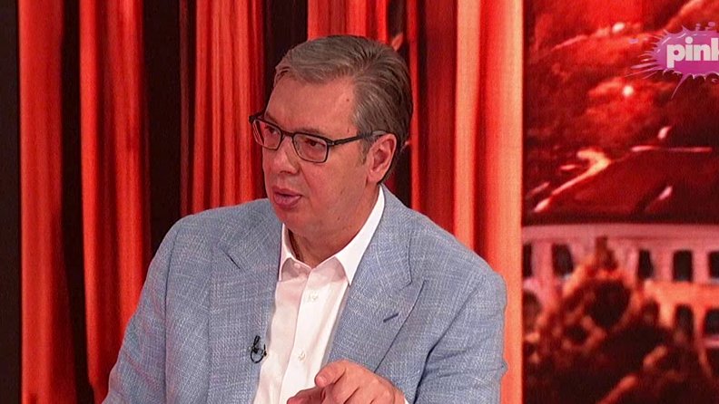 'Zašto 'Studentska lista' nijednom nije odgovorila studentima iz RS?' Vučić - Oni su studenti Pajtića i Gruhonjića, oni ih plaćaju (VIDEO)