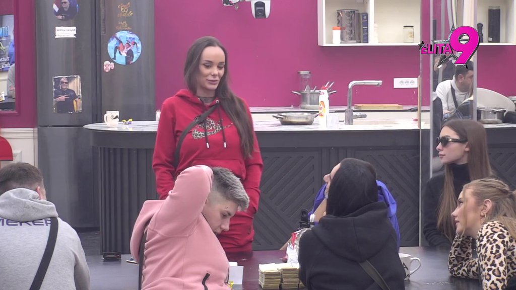 Stavili je na stub srama: Bebica i Anđelo iskoristili svojih pet minuta da ukopaju Kačavendu za sva vremena: PO*NO BAKA! (VIDEO)