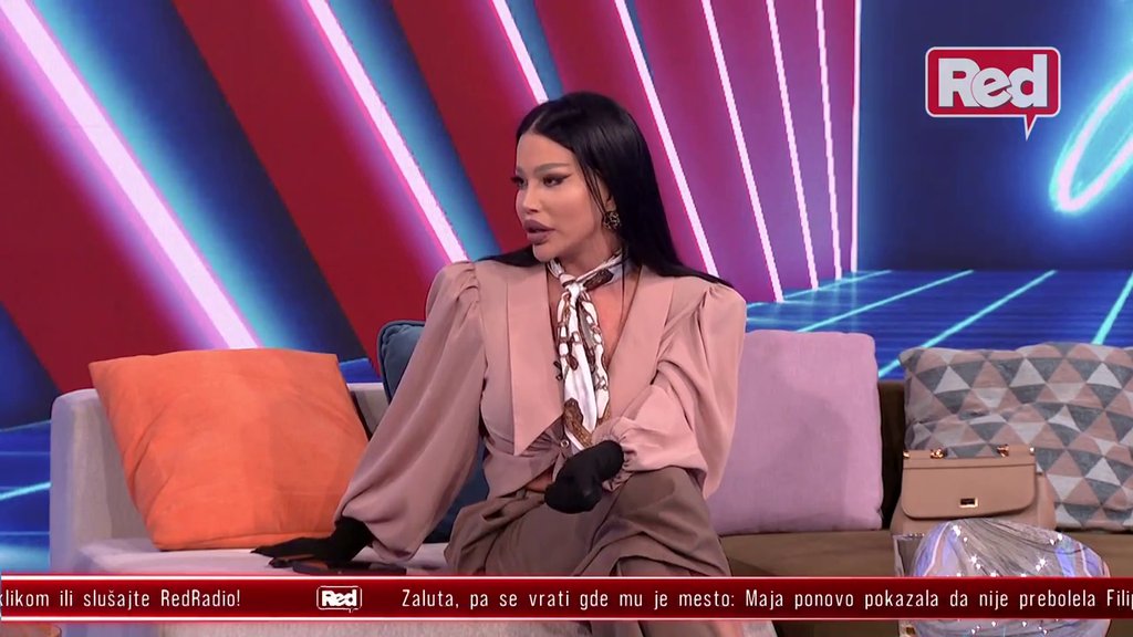 SAD SAM NA 30 ODSTO, A TO MOŽE DA NARASTE! Žana Omnia poslala jasnu poruku Bobancu i ženama koje vode OTVOREN rat protiv nje: ZA SVE NJEGOVE GLUPE GLASNOGOVORNIKE SAM FILOZOF! (VIDEO)
