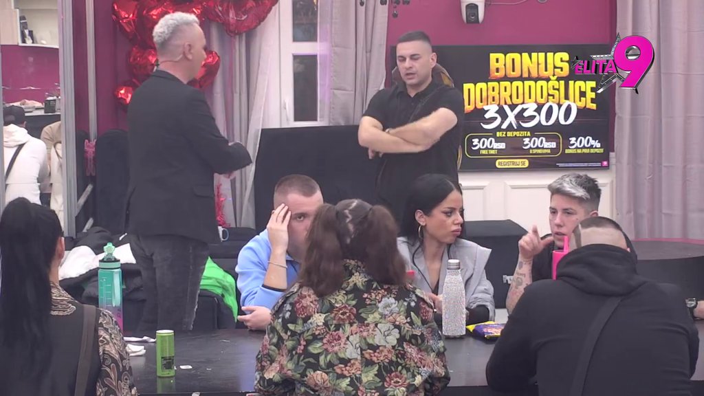 Puca tikva?! Bebica gori od besa, sve bliži raskidu s Teodorom, ona mu se podsmeva pred svima: Ti glumiš, sad tek vidim (VIDEO)