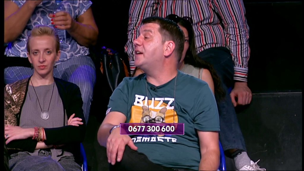 ORE SE ŠIMANOVCI! Gledalac žestoko udario po Mići, spomenuo mu ćerku, pa osetio njegov gnev (VIDEO)