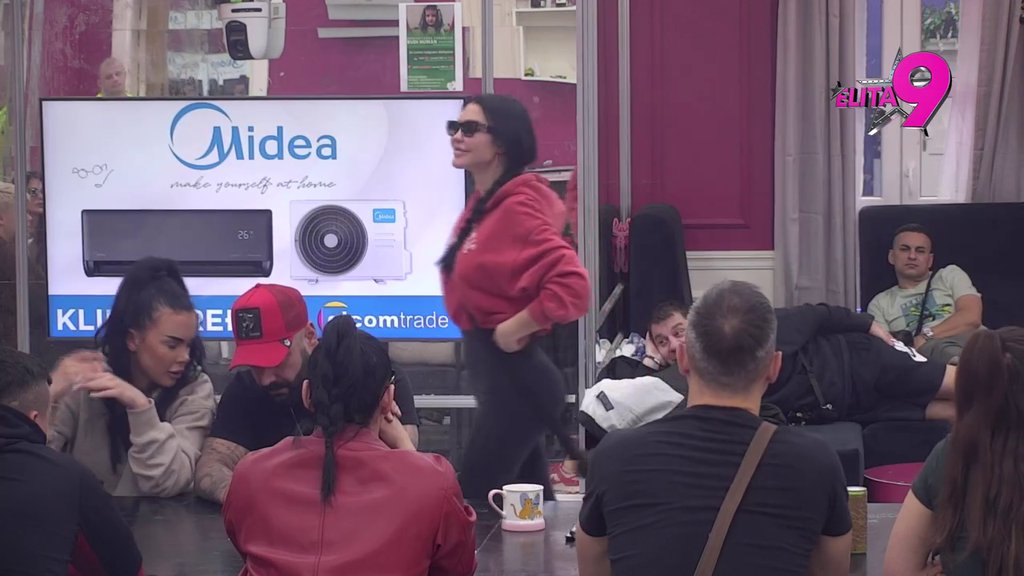 Izabrala sam kad sam poljubila Filipa: Teodora opalila Bebici šamar realnosti, on rešio da je pusti da bude sa drugim! (VIDOE)