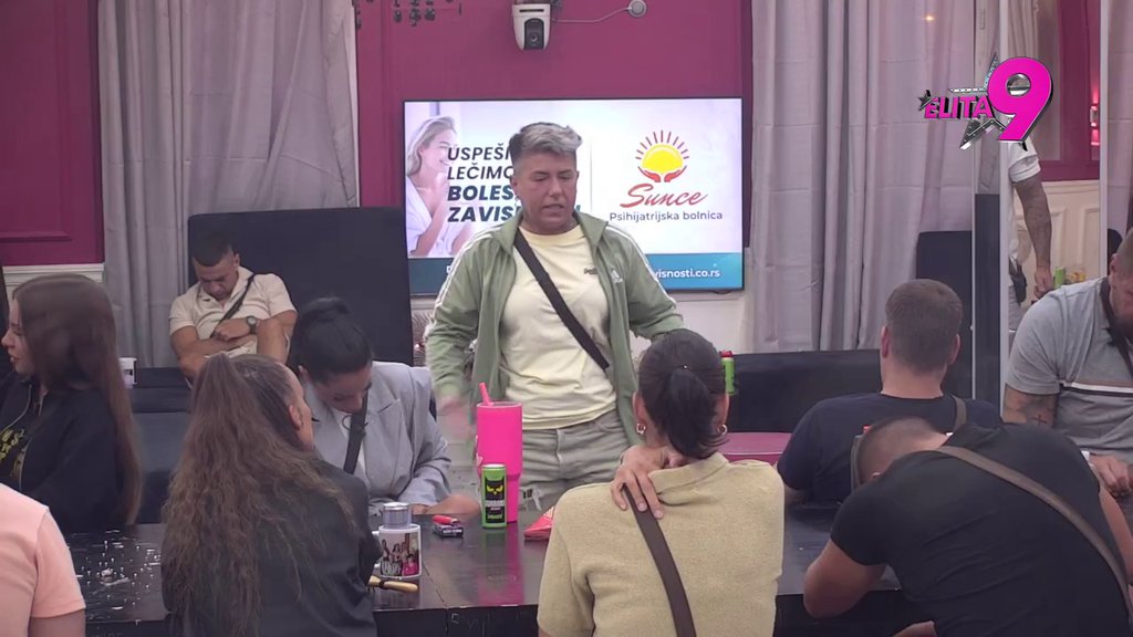 Asmin je mogao da bude sa Anitom kad god je hteo: Dača verbalno unakazio Luku, on podivljao, pa nije znao šta će od nemoći! (VIDEO)