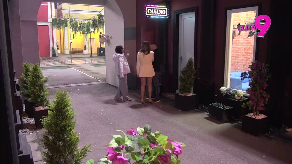 Umiru od ljubomore: Alibaba i Anita ukrstili zle jezike, žestoko opleli po Đukiću i Maji! (VIDEO)