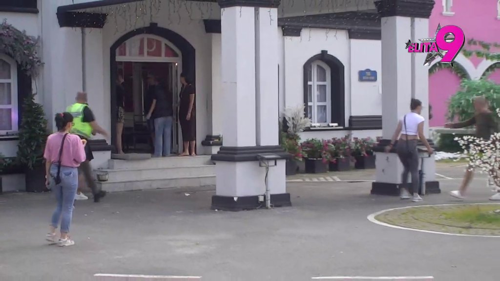 OBEZBEĐENJE NAPRAVILO ŽIVI ZID: Boginja poistovetila Boru i Anastasiju, nazvala ih ološima, Santana joj odbrusio kao nikad do sada! (VIDEO)