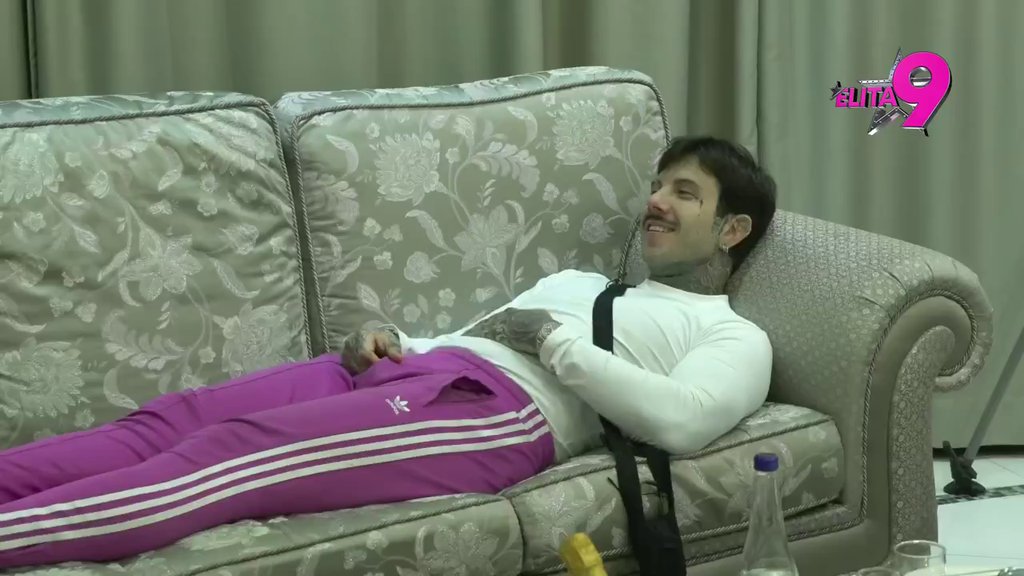 LIKOVAO JE TAD, SAD MU JE DEVOJKA S DRUGIM U HOTELU: Teodora se sladi Bebičinim mukama, istakla da je KARMA došla po svoje! (VIDEO)