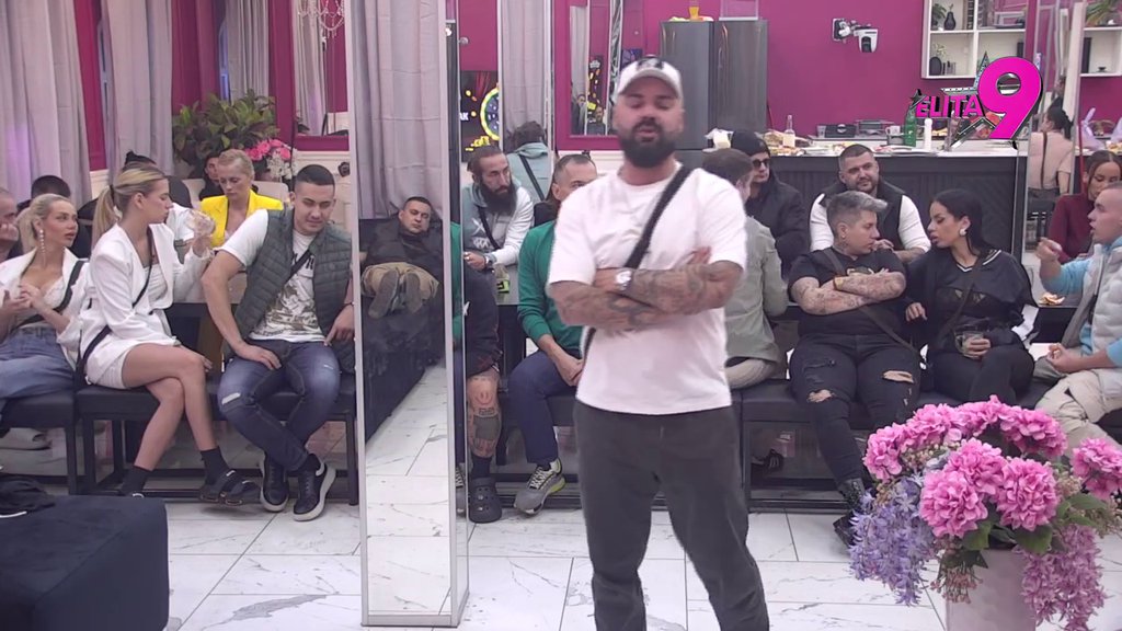 Osušila sam se kao kostur, ne jedem danima: Luka ponovo doveo Aneli do tačke pucanja, ona zaurlala na njega: Njegov stav je da bi mi razlupao kofer o glavu (VIDEO)