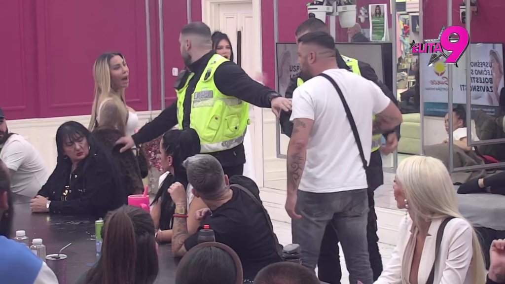 BES, SUZE i BRUTALNE REČI! Stanija i Aneli se udružile pa Asmina rastavile na sitne komade: Mogu da te kupim sa sve gaćama (VIDEO)