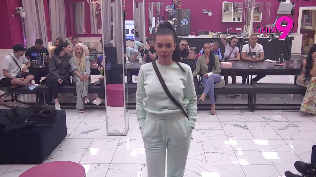 IMAM EKSKLUZIVU... Janjuš pogodio pravo u metu: Betonirao Aneli i Kačavendu, Ahmićeva od nemoći zaplakala (VIDEO)