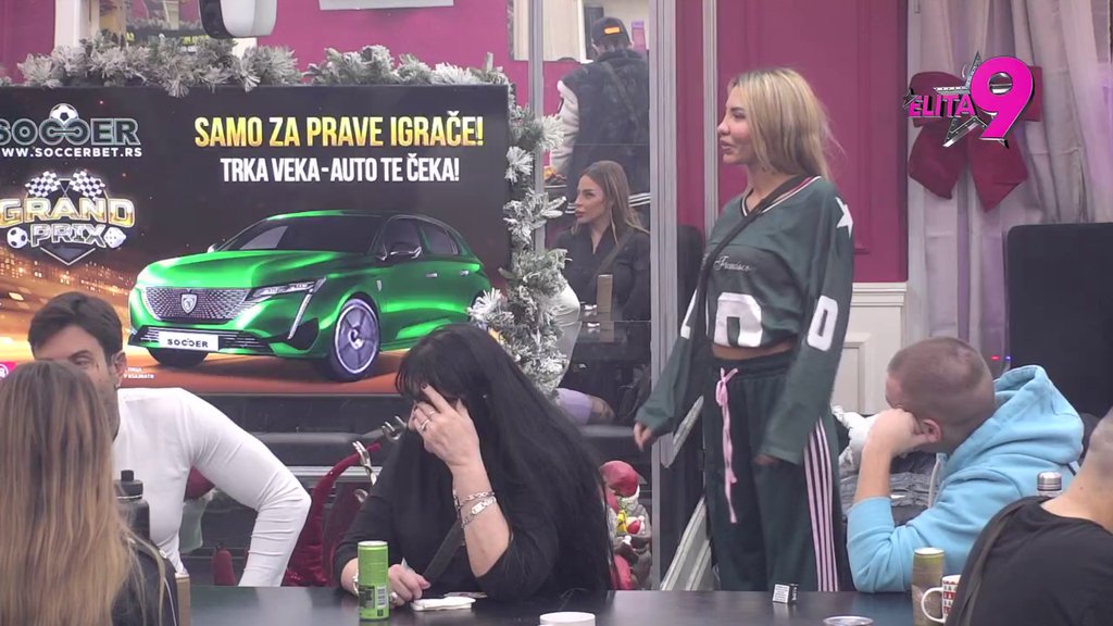 Kakav blam! Zorica ne zna gde živi Deda Mraz, ali zato zna Kačavendino devojačko prezime (VIDEO)