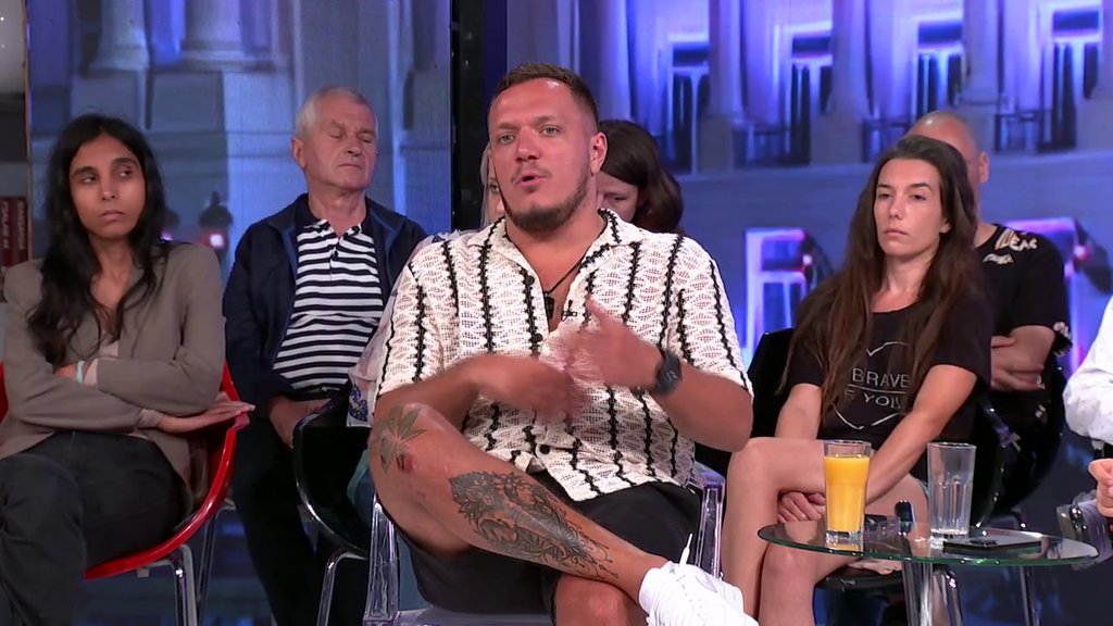 OBJAVIO MU RAT?! Gastoz izrazio sumnju da ga je Karić UKLONIO sa društvenih mreža! (VIDEO)