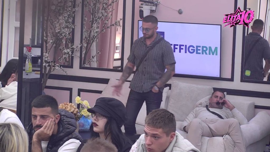 Matora raskrinkala Stefanovića i Lauru! Otkrila sve detalje njihovog flerta: Šetanje nije bilo drugarski, ona je rekla da... (VIDEO)