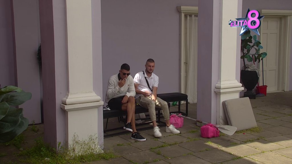 Jedno drugom su najveća podrška: Peja i Gruja ostavljeni sede sami i traže način da nastave dalje (VIDEO)