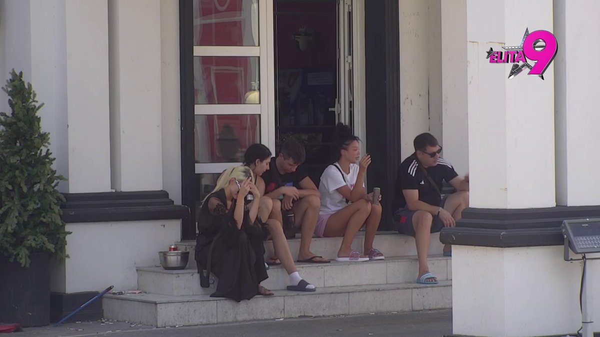 Maja ubeđena da je prva na meti za NOMINACIJE ODABRANIH! Ivan izneo svoj stav o tome koga će UDRUŽENO izglasati Aneli i Stanija! (VIDEO)